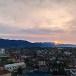 Sunset View Rooftop Apartmán